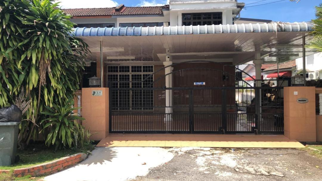 Naurah Homestay スンガイ・プタニ エクステリア 写真